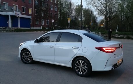 KIA Rio IV, 2021 год, 2 000 000 рублей, 2 фотография