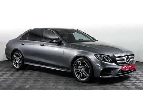 Mercedes-Benz E-Класс, 2019 год, 3 950 000 рублей, 3 фотография