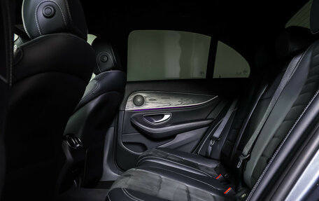 Mercedes-Benz E-Класс, 2019 год, 3 950 000 рублей, 12 фотография