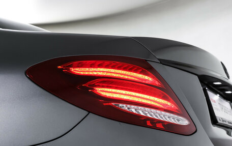 Mercedes-Benz E-Класс, 2019 год, 3 950 000 рублей, 25 фотография