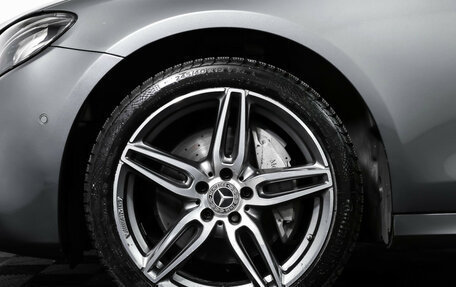 Mercedes-Benz E-Класс, 2019 год, 3 950 000 рублей, 28 фотография