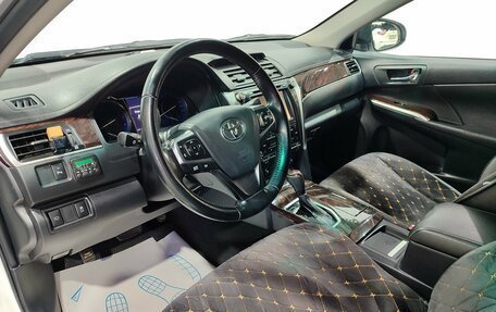 Toyota Camry, 2016 год, 2 400 000 рублей, 16 фотография