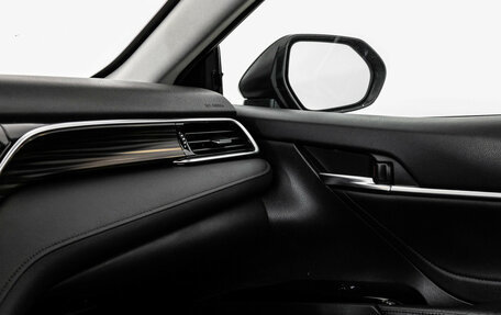 Toyota Camry, 2019 год, 2 649 000 рублей, 17 фотография