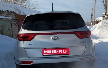 KIA Sportage IV рестайлинг, 2017 год, 2 300 000 рублей, 3 фотография