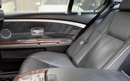 BMW 7 серия, 2006 год, 800 000 рублей, 16 фотография