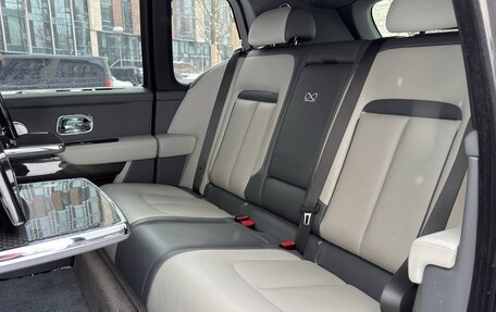 Rolls-Royce Cullinan, 2020 год, 30 400 000 рублей, 27 фотография