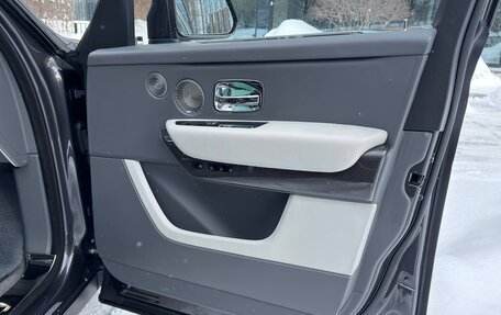 Rolls-Royce Cullinan, 2020 год, 30 400 000 рублей, 34 фотография