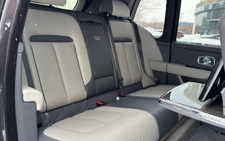 Rolls-Royce Cullinan, 2020 год, 30 400 000 рублей, 39 фотография