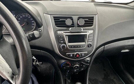 Hyundai Solaris II рестайлинг, 2015 год, 730 000 рублей, 12 фотография