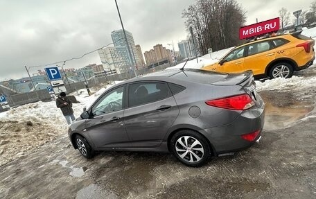 Hyundai Solaris II рестайлинг, 2015 год, 730 000 рублей, 9 фотография