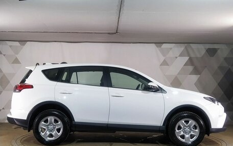 Toyota RAV4, 2016 год, 2 420 000 рублей, 6 фотография