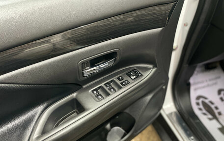 Mitsubishi Outlander III рестайлинг 3, 2017 год, 1 890 000 рублей, 12 фотография