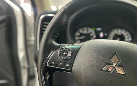 Mitsubishi Outlander III рестайлинг 3, 2017 год, 1 890 000 рублей, 17 фотография