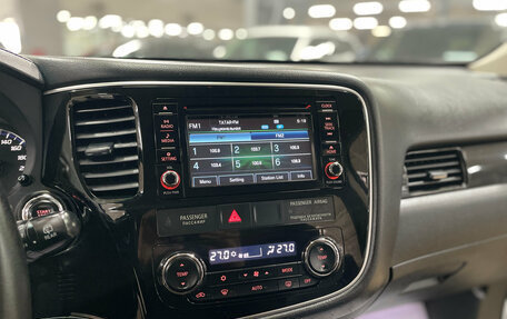 Mitsubishi Outlander III рестайлинг 3, 2017 год, 1 890 000 рублей, 20 фотография