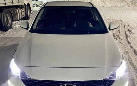 Hyundai Solaris II рестайлинг, 2020 год, 1 500 000 рублей, 1 фотография