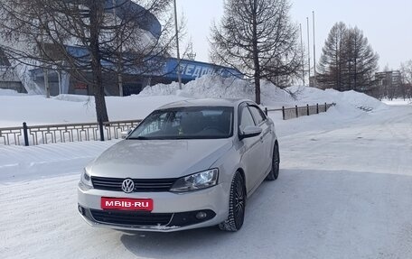 Volkswagen Jetta VI, 2012 год, 860 000 рублей, 1 фотография