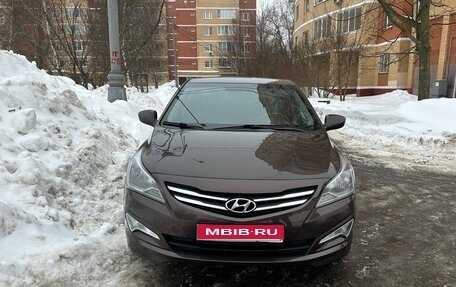 Hyundai Solaris II рестайлинг, 2016 год, 1 050 000 рублей, 1 фотография