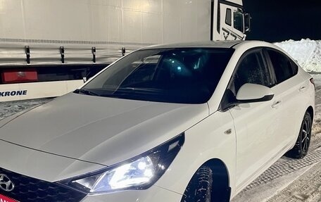 Hyundai Solaris II рестайлинг, 2020 год, 1 500 000 рублей, 3 фотография