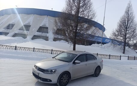 Volkswagen Jetta VI, 2012 год, 860 000 рублей, 2 фотография
