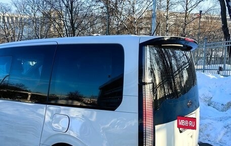 Hyundai Staria, 2021 год, 6 250 000 рублей, 4 фотография