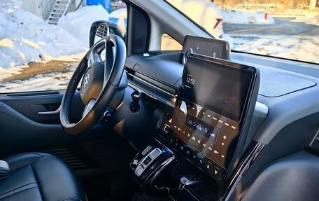 Hyundai Staria, 2021 год, 6 250 000 рублей, 14 фотография