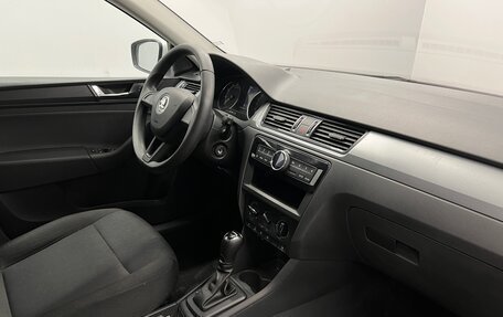 Skoda Rapid I, 2018 год, 1 085 000 рублей, 9 фотография