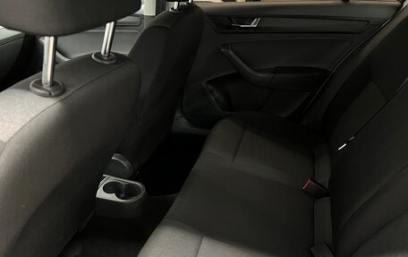 Skoda Rapid I, 2018 год, 1 085 000 рублей, 17 фотография