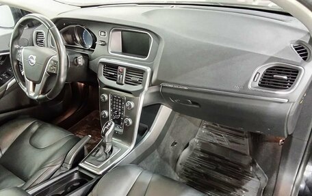 Volvo V40 Cross Country I, 2014 год, 1 837 000 рублей, 9 фотография