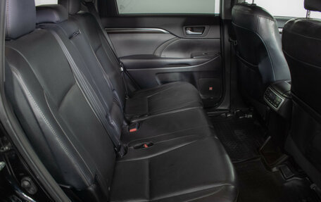 Toyota Highlander III, 2015 год, 3 050 000 рублей, 10 фотография