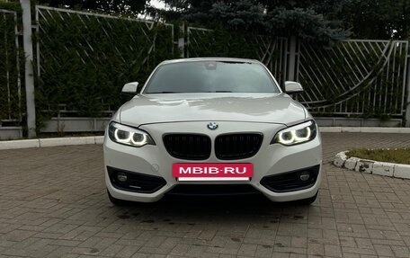 BMW 2 серия F22, 2018 год, 2 550 000 рублей, 2 фотография