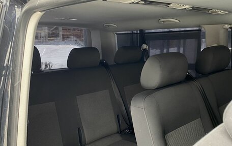 Volkswagen Caravelle T5, 2012 год, 1 750 000 рублей, 19 фотография