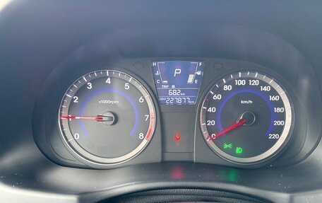 Hyundai Solaris II рестайлинг, 2011 год, 580 000 рублей, 4 фотография