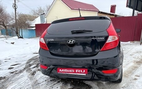 Hyundai Solaris II рестайлинг, 2011 год, 580 000 рублей, 7 фотография