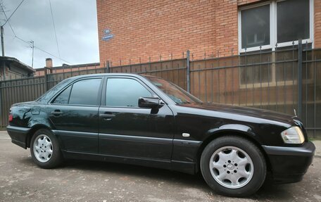 Mercedes-Benz C-Класс, 1994 год, 400 000 рублей, 4 фотография