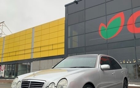 Mercedes-Benz E-Класс, 2001 год, 850 000 рублей, 1 фотография