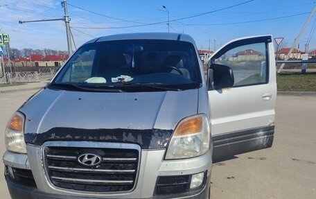 Hyundai H-1 II рестайлинг, 2007 год, 550 000 рублей, 1 фотография