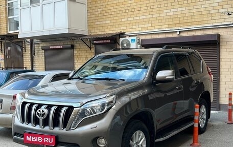Toyota Land Cruiser Prado 150 рестайлинг 2, 2014 год, 3 300 000 рублей, 1 фотография