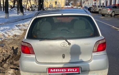 Toyota Yaris I рестайлинг, 2002 год, 230 000 рублей, 15 фотография