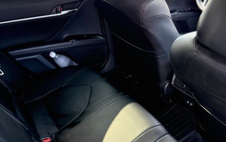 Toyota Camry, 2019 год, 2 800 000 рублей, 9 фотография