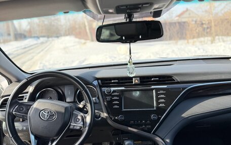 Toyota Camry, 2019 год, 2 800 000 рублей, 14 фотография
