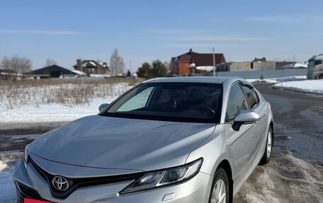Toyota Camry, 2019 год, 2 800 000 рублей, 3 фотография
