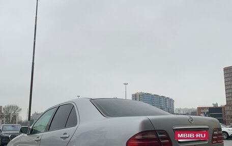 Mercedes-Benz E-Класс, 2001 год, 850 000 рублей, 4 фотография