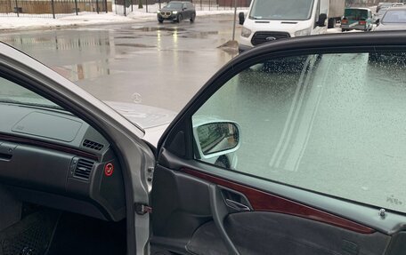 Mercedes-Benz E-Класс, 2001 год, 850 000 рублей, 20 фотография