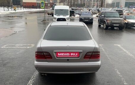 Mercedes-Benz E-Класс, 2001 год, 850 000 рублей, 34 фотография