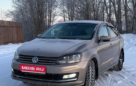 Volkswagen Polo VI (EU Market), 2015 год, 700 000 рублей, 2 фотография