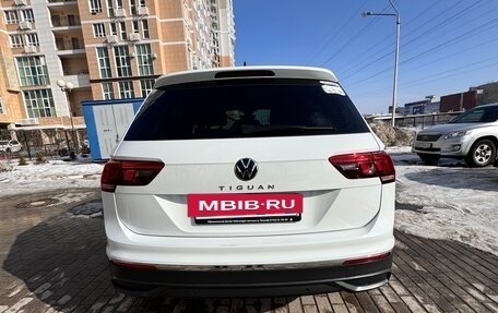 Volkswagen Tiguan II, 2021 год, 3 100 000 рублей, 12 фотография