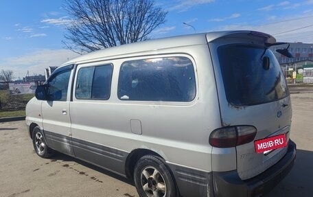 Hyundai H-1 II рестайлинг, 2007 год, 550 000 рублей, 3 фотография