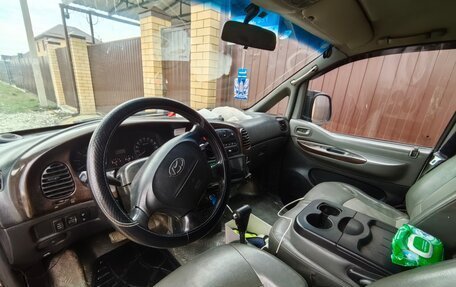 Hyundai H-1 II рестайлинг, 2007 год, 550 000 рублей, 10 фотография