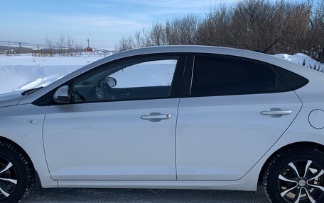 Hyundai Solaris II рестайлинг, 2017 год, 1 225 000 рублей, 3 фотография