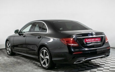Mercedes-Benz E-Класс, 2020 год, 3 350 000 рублей, 7 фотография